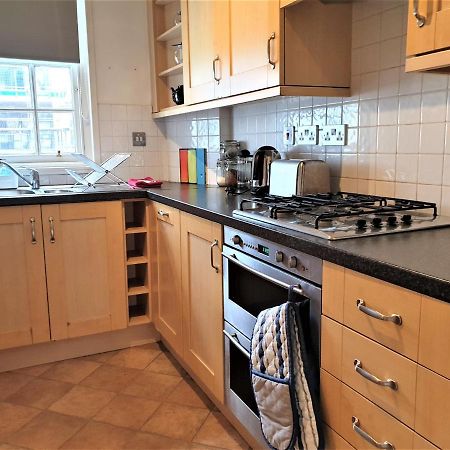 Canongate - Spacious And Historic 2 Bed Flat On Royal Mile Edinburgh Kültér fotó